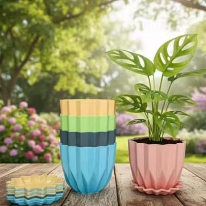 Cammy Plastic Star Flowerpots with Tray Multicolor Set of 5 Piece